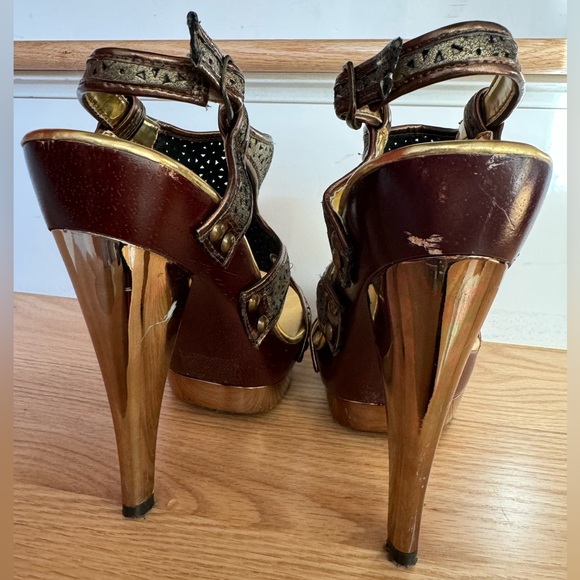 Vintage size 9 Luichiny women’s chariot pump - Picture 3 of 8